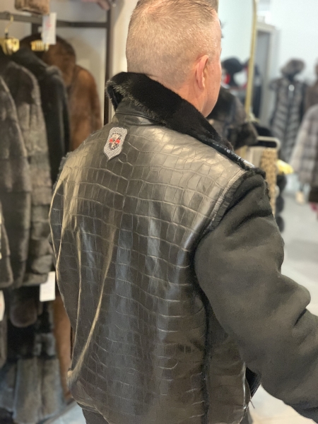 Krokodilo odos su versto avikailio deriniu Kaina 0€